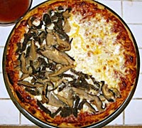 Tea Pizza With Shitake Mushrooms and Steak