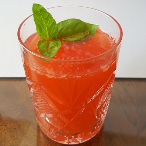 Wildstrawberry tea soda