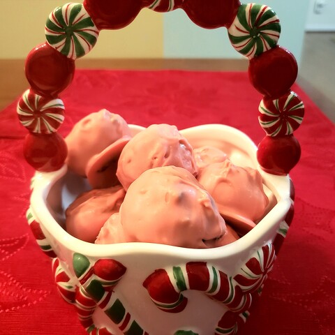 Peppermint Cake Balls