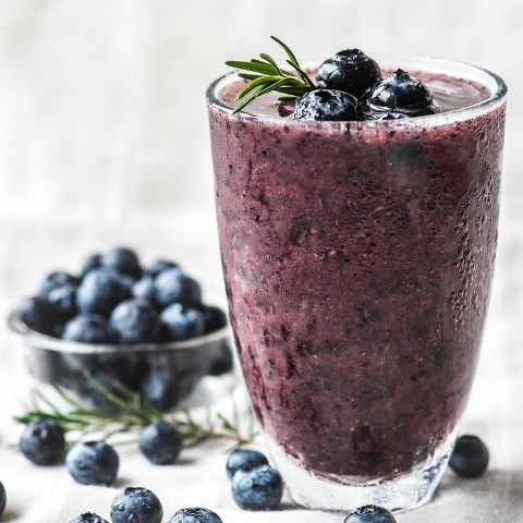 Tea-Berry Breakfast Smoothie